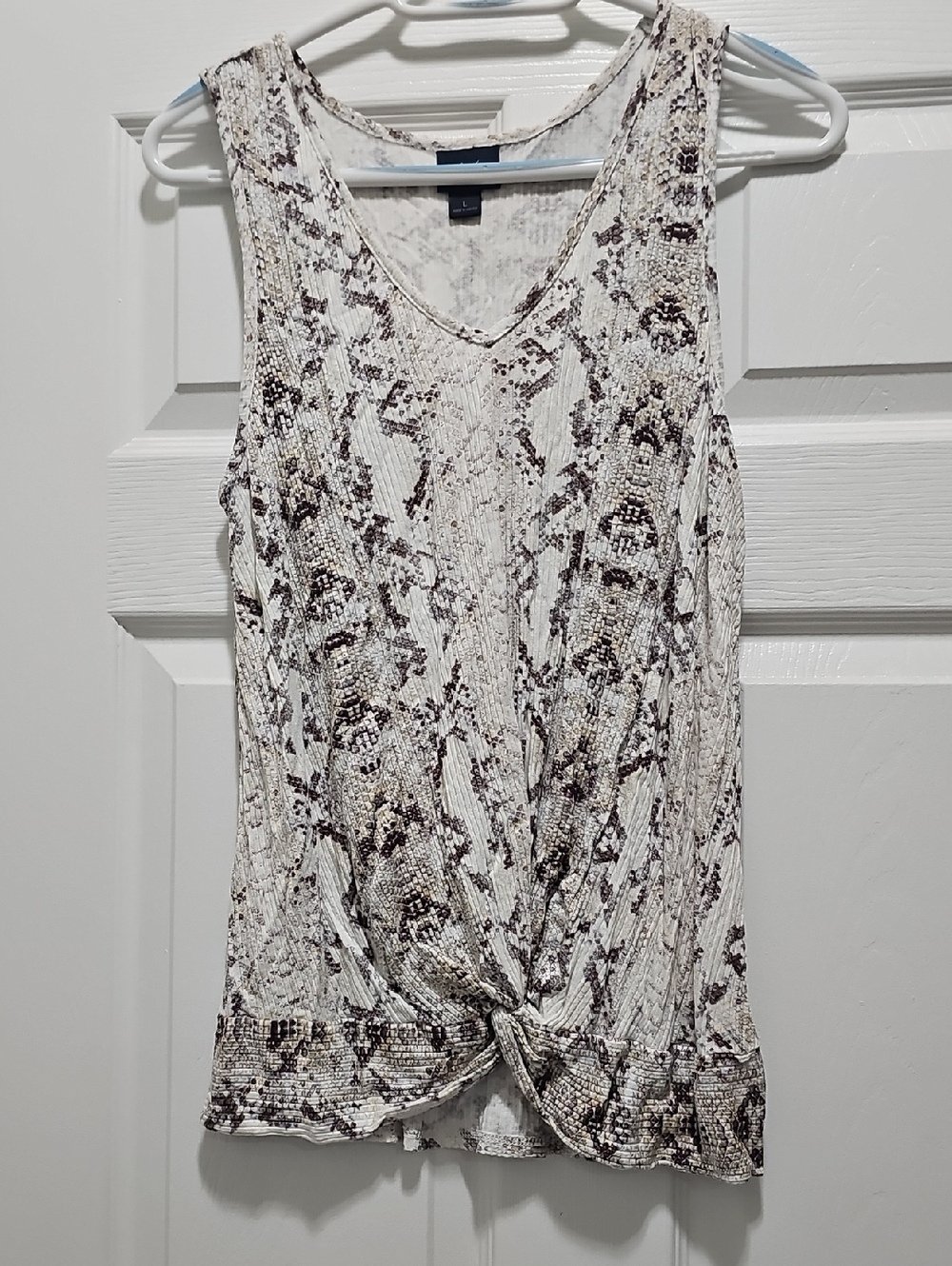 Daytrip White & Brown Snake-Print Knot Front Tank